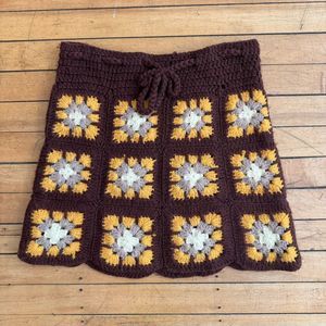 1970s granny squares crocheted wool Mini skirt Made in Hong Kong Small Vintage